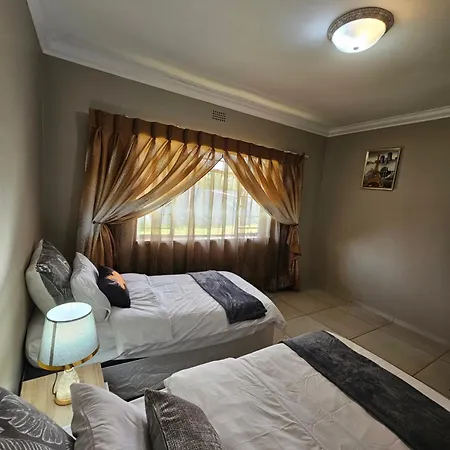 Grand Diamond Lodge Roodepoort Exterior photo